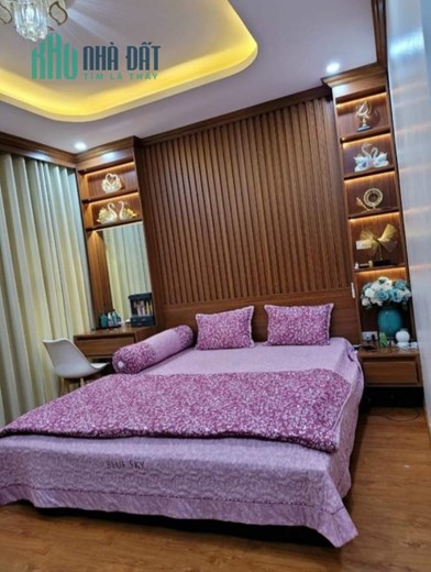 NHÀ ĐẸP GIÁ RẺ Dương Quảng Hàm, Cầu Giấy 60m x 5t x 10.45 tỷ, dân xây, ô tô, ở sướng