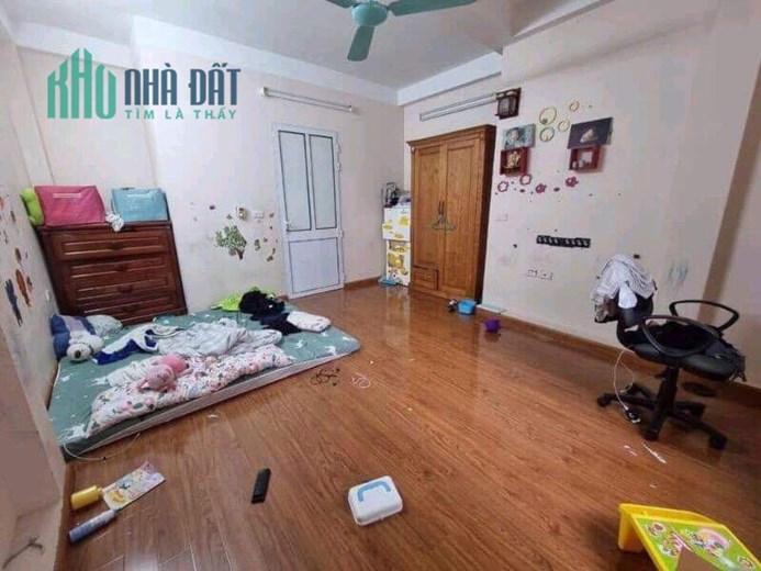 Ngõ 82 Kim Mã diện tích 38m2, 3 tầng, mặt tiền 4m, giá 4.5 tỷ Kim Mã Ba Đình