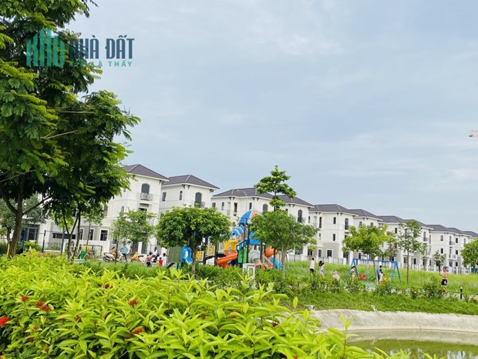 Căn Biệt thự đơn lập Centa Vsip đẹp quá, giá rẻ nữa. Liên hệ em để xem nhà 0862.218.328