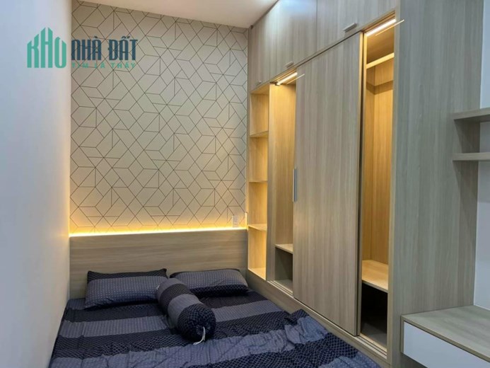 Nhà căn góc 3 tầng Cù Chính Lan đầy đủ nội thất 3,25 tỷ