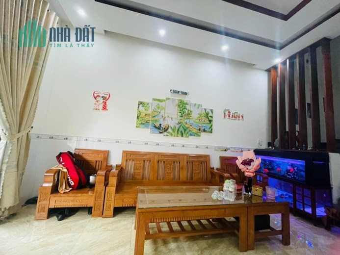 Nhà 2,5 tầng gần Đại học Duy Tân 3,x tỷ đầy đủ nội thất