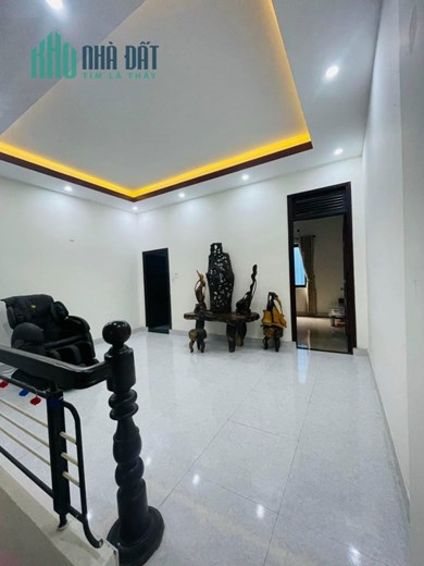 Nhà 2,5 tầng gần Đại học Duy Tân 3,x tỷ đầy đủ nội thất