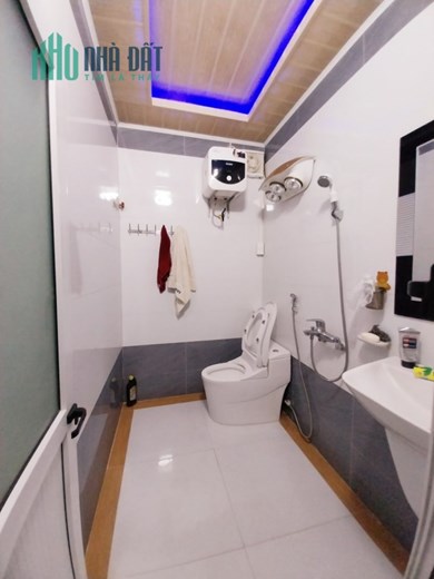 Bán nhà ngõ 52 Nguyễn Công Trứ, 54m x 3 tầng độc lập GIÁ 2.95 tỉ cực đẹp