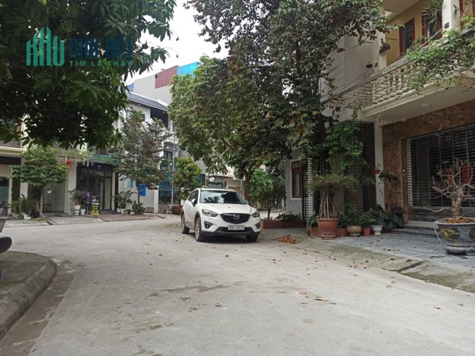 Bán nhà phân lô Khu Bến Láng - Lê Hồng Phong, 4 tầng mới tinh GIÁ 4.35 tỉ view Công Viên