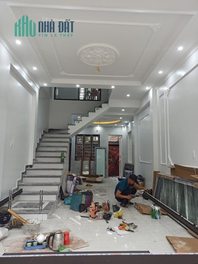 Bán nhà phân lô Khu Bến Láng - Lê Hồng Phong, 4 tầng mới tinh GIÁ 4.35 tỉ view Công Viên