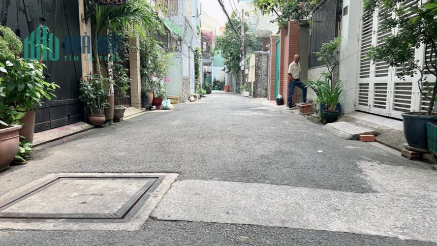 Hẻm ô tô Nguyễn Đình Khơi, Phường 4, Tân Bình, 93m2, 4 tầng, Giá 13.5 tỷ. Nhà 2 mặt hẻm thông Hoàng