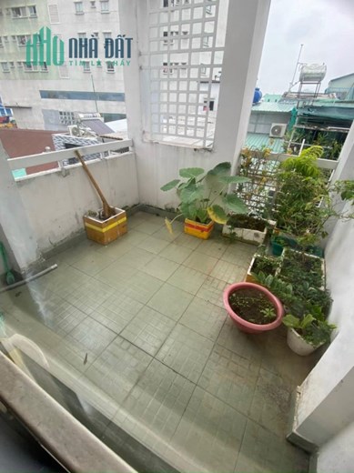 NHÀ BÁN Q5  TẶNG NỘI THẤT-GIÁP CÁC QUẬN SÀI GÒN-CÓ SẴN DÒNG TIỀN CHO THUÊ.