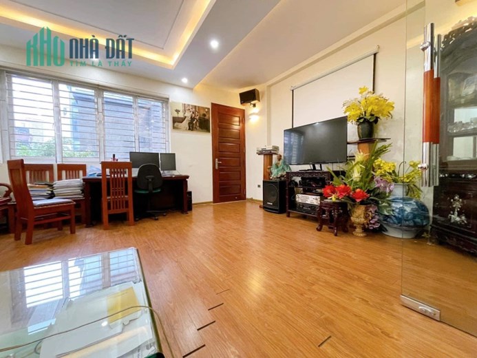 Biệt thự Trần Hữu Dực, Nam Từ Liêm, 80m2, vỉa hè ô tô tránh, 12.6 tỷ