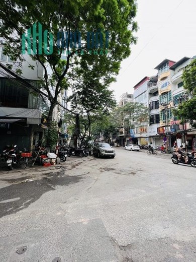BÁN NHÀ MẶT PHỐ QUỐC TỬ GIÁM, 2 MẶT TIỀN, 40M 5T MT5M, GIÁ 10.5 TỶ, VỈA HÈ