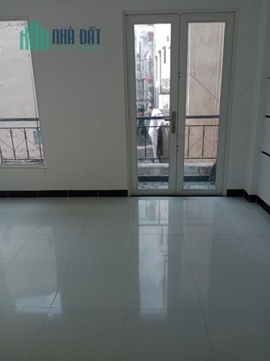 BÁN NHÀ HẺM XE HƠI THÔNG ĐƯỜNG HUỲNH VĂN BÁNH NHỈNH 4 TỶ.