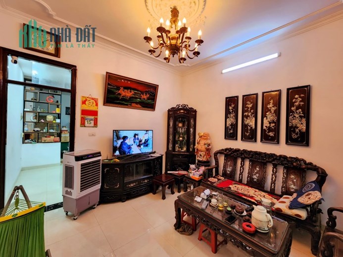 NHÀ ĐẸP THANH XUÂN - NGUYỄN TRÃI, HÀNG XÓM ROYAL CITY DT: 46M x 6 TẦNG 6 NGỦ, MỚI ĐẸP VỀ Ở NGAY