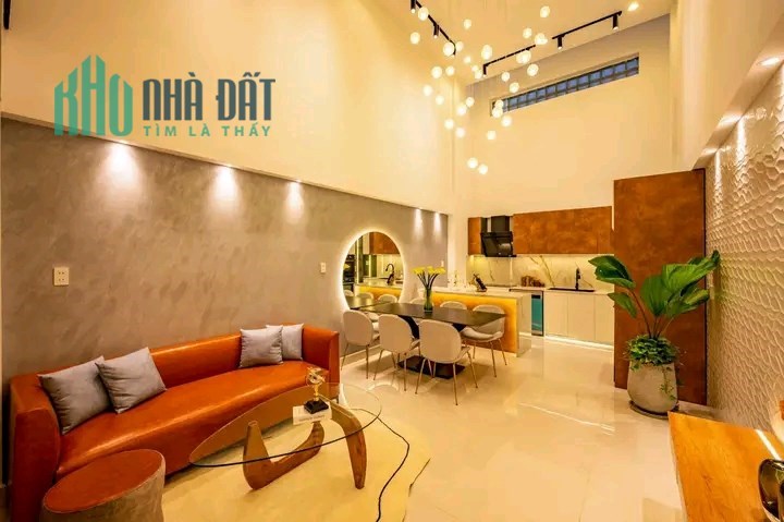 Nhà hẻm an ninh, 2 phòng ngủ có ban công