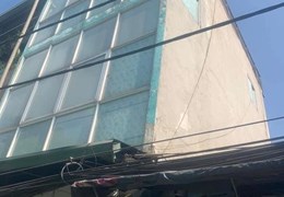 BÁN NHÀ GẦN MẶT TIỀN PHẠM VĂN ĐỒNG - 3 TẦNG - NHỈNH 2 TỶ-THƯƠNG LƯỢNG