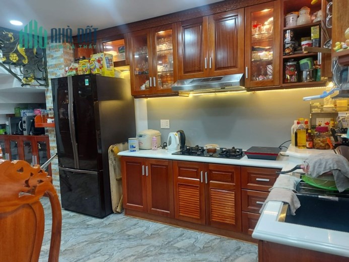 Đi định cư bán nhà 6 lầu MT phường 7 Tân Bình tặng hết tất cả nội thất gần 2 tỷ nhỉnh 13 tỷ TL