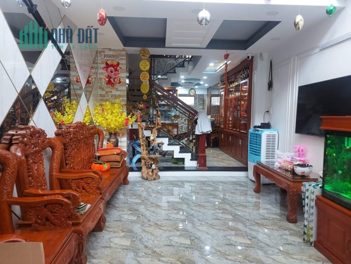 Đi định cư bán nhà 6 lầu MT phường 7 Tân Bình tặng hết tất cả nội thất gần 2 tỷ nhỉnh 13 tỷ TL