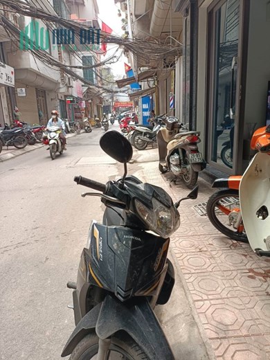 Tòa nhà căn hộ cho thuê, đắc địa, ô tô tránh, gần phố, dòng tiền quận Ba Đình 118X7T, 29.9 tỷ.