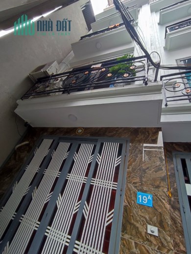 Bán nhà tại Nhà phố Lê Văn Hiến 50m2x 5 tầng giá 4.19 tỷ