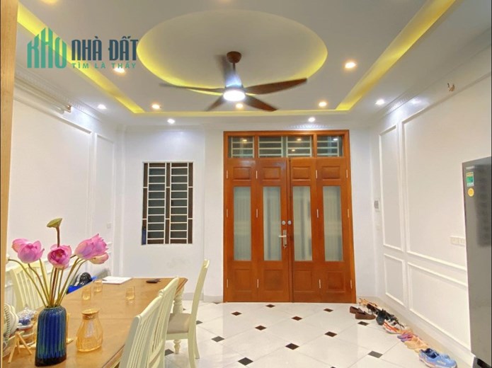Rẻ! Pháo Đài Láng, 2 thoáng, đẹp lung linh, oto gần, ngõ thoáng, 40m x 5T, 4.6 tỷ