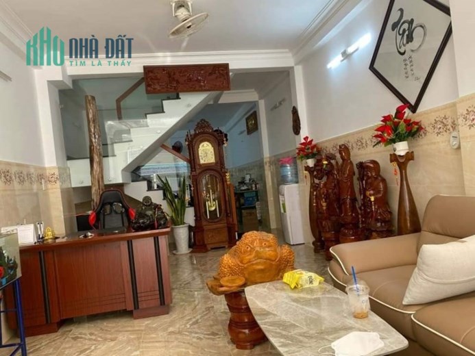 Bán Nhà Tên Lửa, Bình Tân, 4 Tầng . 60m2, Hẻm Xe Hơi,