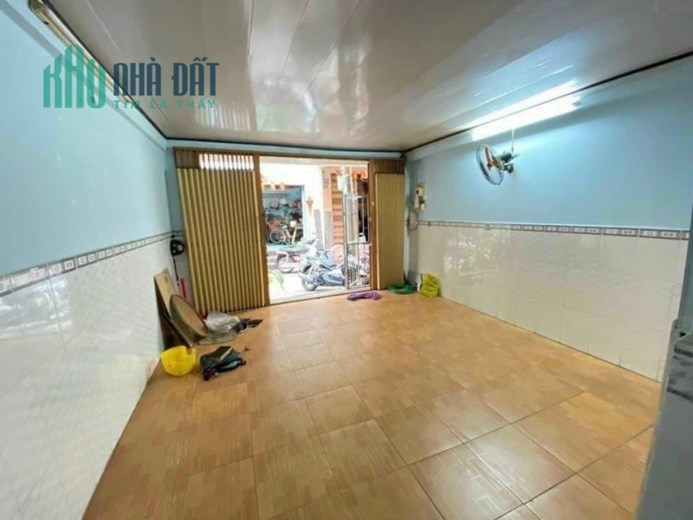 Bán nhà Trịnh Đình Trọng TP 52m2 2T 4PN đang cho thuê 8tr tháng, giá chỉ 5 tỷxx