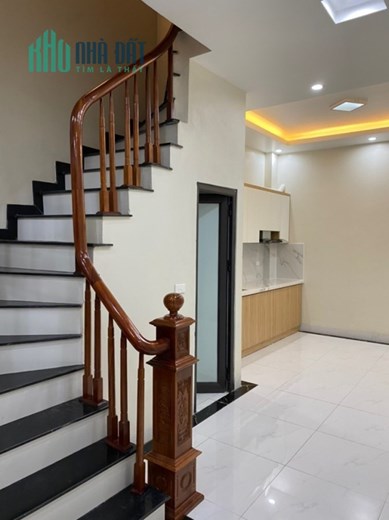 NHÀ ĐẸP  PHỐ NGUYỄN VĂN CỪ, CHỦ CẦN BÁN CHÀO GIÁ MỚI