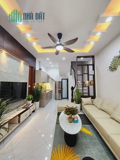 Bán nhà Đường TRƯỜNG CHINH, NGÕ BA GÁC, diện tích 31m2, 5 tầng, giá 4,6 tỷ