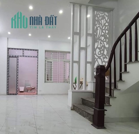 Bán nhà Ngõ 320 Phố KHƯƠNG ĐÌNH, diện tích 44m2, 4 tầng, giá 4,2 tỷ.