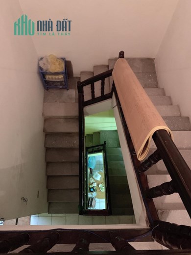 Bán Nhanh nhà ngõ 1194 Đường Láng - Đống Đa. DT:50m*3 Tầng, MT: 4m, giá chỉ  4,2 tỷ
