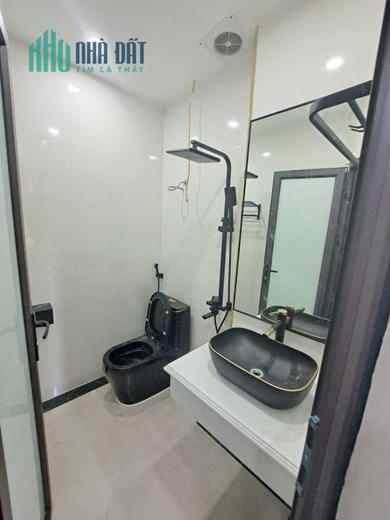 SIÊU PHẨM CCMN Nguyễn Trãi - Thanh Xuân, gần Royal Cỉty. 39m*6 Tầng, MT: 3.4m giá 8 tỷ