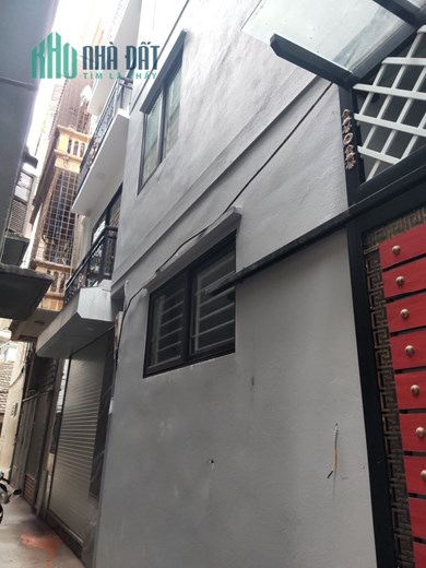 Bán nhà Văn Chương, Khâm Thiên gần Hồ Linh Quang, Đống Đa 42 m2 x 5 t có sân giá 5,2 tỷ