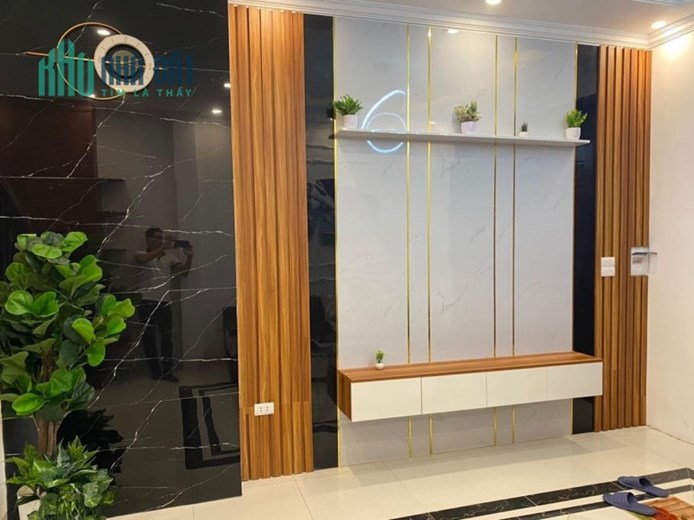 Bán nhà riêng lô góc P.Ngọc Lâm, 35M,5 tầng,KD, ô tô đỗ cổng,nhỉnh 3 tỷ