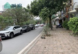 Bán nhà 220m2 mặt phố ngõ 553 Giải Phóng Hoàng Mai kinh doanh 26 tỷ.
