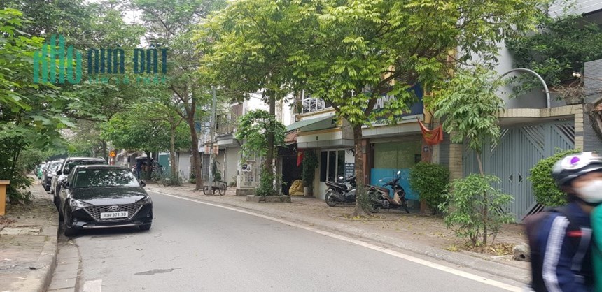 Bán nhà 220m2 mặt phố ngõ 553 Giải Phóng Hoàng Mai kinh doanh 26 tỷ.
