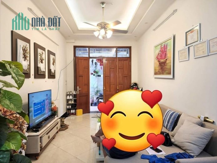 Nhà đại từ 41m2 x5T,mới,đẹp,ở luôn,giá 3,55tỷ