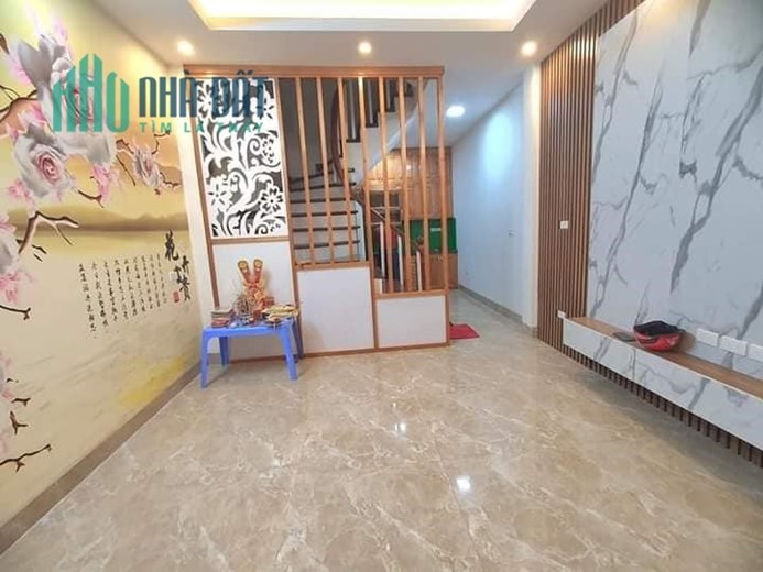 BÁN NHÀ PHỐ TÔN ĐỨC THẮNG PHƯỜNG HÀNG BỘT QUẬN ĐỐNG ĐA DT:35M2 5 TẦNG MT:4M 3 PHÒNG NGỦ GIÁ HƠN 4