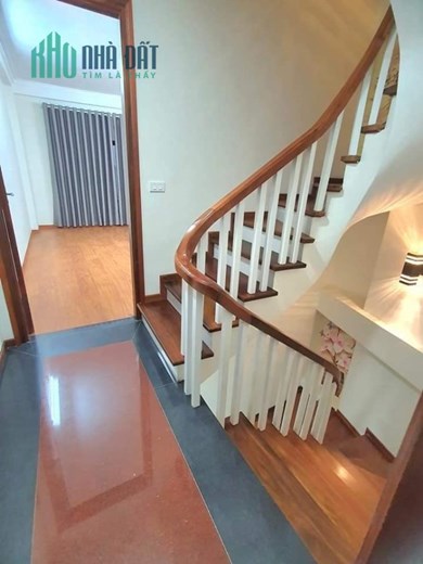 BÁN NHÀ PHỐ TÔN ĐỨC THẮNG PHƯỜNG HÀNG BỘT QUẬN ĐỐNG ĐA DT:35M2 5 TẦNG MT:4M 3 PHÒNG NGỦ GIÁ HƠN 4