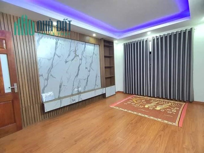 BÁN NHÀ PHỐ TÔN ĐỨC THẮNG PHƯỜNG HÀNG BỘT QUẬN ĐỐNG ĐA DT:35M2 5 TẦNG MT:4M 3 PHÒNG NGỦ GIÁ HƠN 4