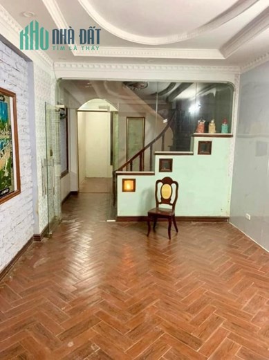 HOT !!! XEM NGAY PHÂN LÔ CẦU GIẤY - 50m2, 5 tầng, 10,5 tỷ - Ô tô tránh, Trung Tâm,  Nhà chắc chắn ở
