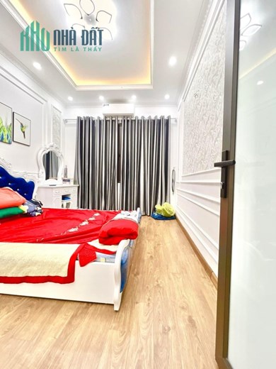 HOT !!! XEM NGAY Nhà ở phố Trần Bình Cầu Giấy 33m2, 4 tầng TẶNG NỘI THẤT CỰC VIP, LÔ GÓC, NGÕ THÔNG