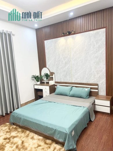 Bán nhà phố Lò Đúc 70m2, 4 tầng, mt 4m, ô tô đỗ cửa, ngõ thông, thoáng trước sau, gần phố, LH