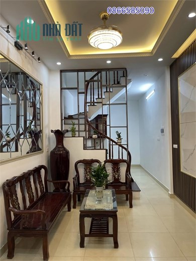 Nguyễn Khang 1 nhà ra phố, cực gần ô tô, 40m2 giả chỉ hơn 4 tỷ, 0866585090