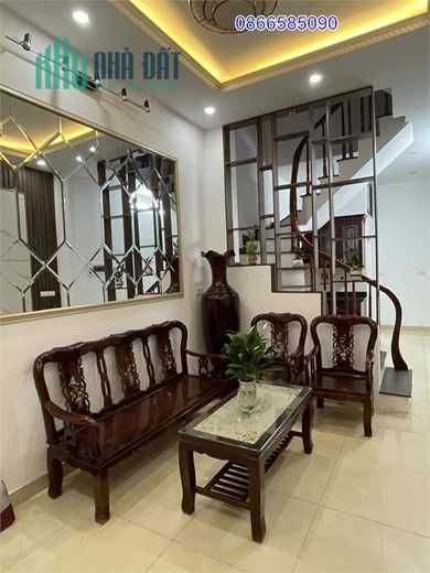 Nguyễn Khang 1 nhà ra phố, cực gần ô tô, 40m2 giả chỉ hơn 4 tỷ, 0866585090