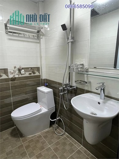 Nguyễn Khang 1 nhà ra phố, cực gần ô tô, 40m2 giả chỉ hơn 4 tỷ, 0866585090