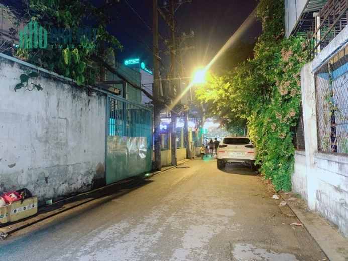 Nhà ngang 6.5m đường Phan Văn Hớn , Quận12, 65m2,3PN, giá 3 tỷ 9  TL.