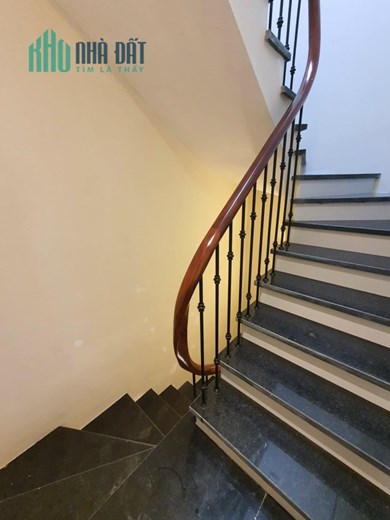 NHÀ MỚI KÍNH KOONG - CHỦ ĐẦU TƯ UY TÍN - KIA MORNING ĐỖ CỬA - THOÁNG MÁT - KHÁCH VỀ Ở NGAY, CÁC BÁC