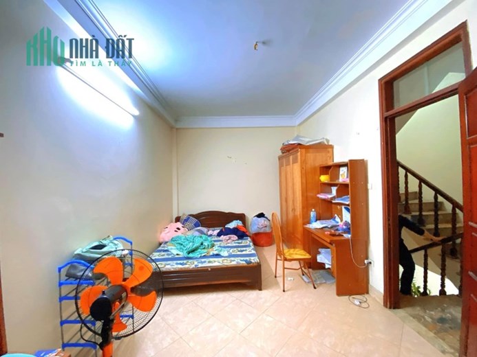 SIÊU VIP_ HẠ CHÀO BÁN GẤP  nhà Phạm Văn Đồng Cầu Giấy, Lô góc Ô tô qua Nhà Kinh doanh 52m2 MT4.6m