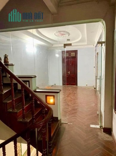 SIÊU VIP_ HẠ CHÀO BÁN GẤP  PHÂN LÔ CẦU GIẤY - 50m2, 5 tầng, 10,5 tỷ - Ô tô tránh, Trung Tâm,  Nhà