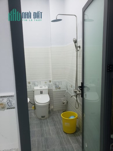 Chính Chủ Cần Bán Gấp Nhà Mặt Tiền Chợ Thiếc Tại Quận 12.
