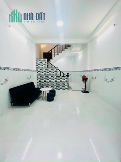 ĐẤT MỚI BÌNH TRỊ ĐÔNG HẺM 5M NHÀ 3 TẦNG 40M2 NỞ HẬU CHỈ 3 TỶ 950