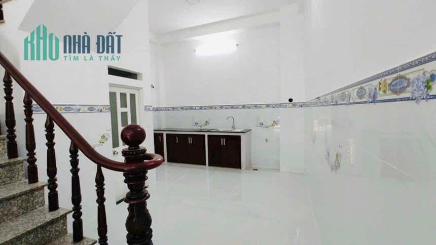ĐẤT MỚI BÌNH TRỊ ĐÔNG HẺM 5M NHÀ 3 TẦNG 40M2 NỞ HẬU CHỈ 3 TỶ 950